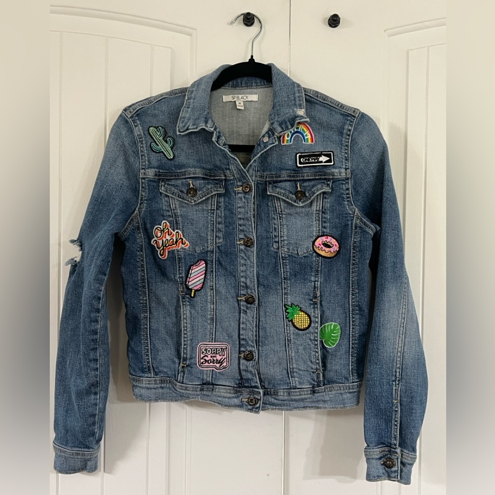 Sneak Peak Womens Juniors Patch Jean Jacket, Size M